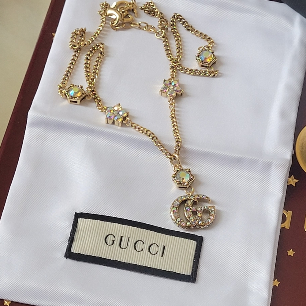 Gucci Gold Necklace with Crystal Details - Picture 2 of 12
